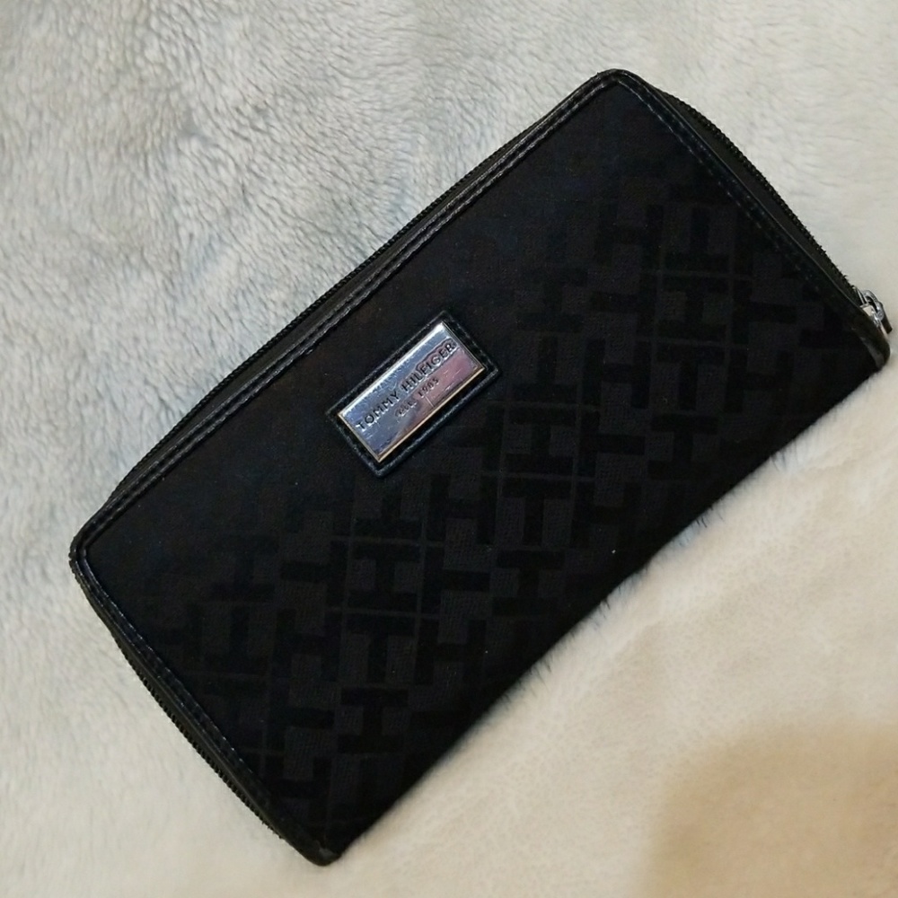 Tommy Hilfiger Wallet